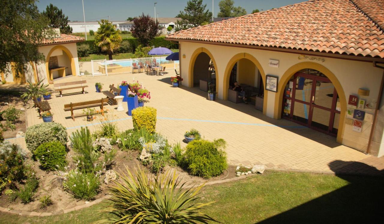 Logis Hotel Restaurant Solenca Nogaro Exterior photo