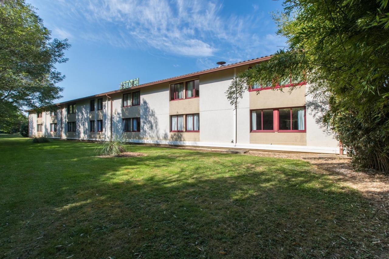 Logis Hotel Restaurant Solenca Nogaro Exterior photo